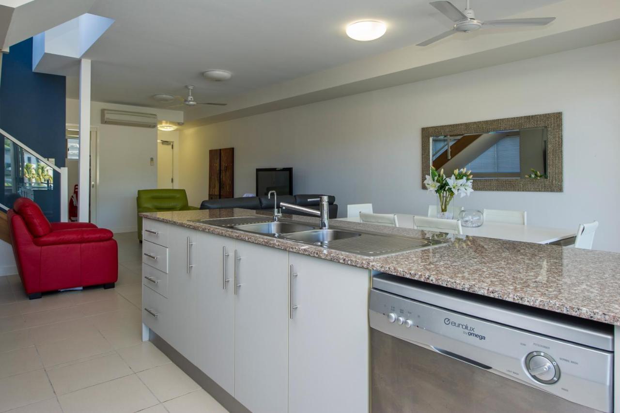 Beachside Magnetic Harbour Apartments Nelly Bay Ngoại thất bức ảnh