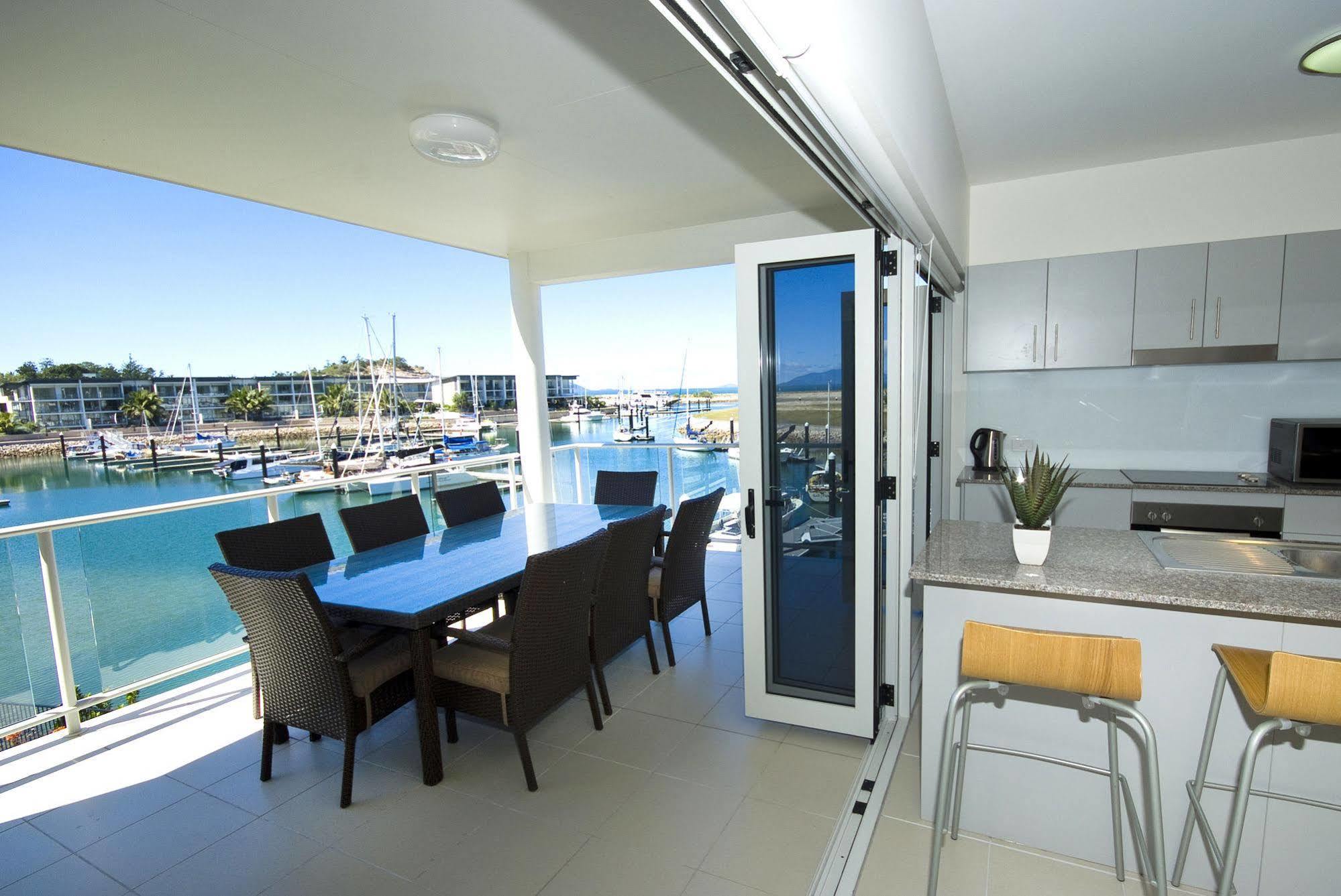 Beachside Magnetic Harbour Apartments Nelly Bay Ngoại thất bức ảnh