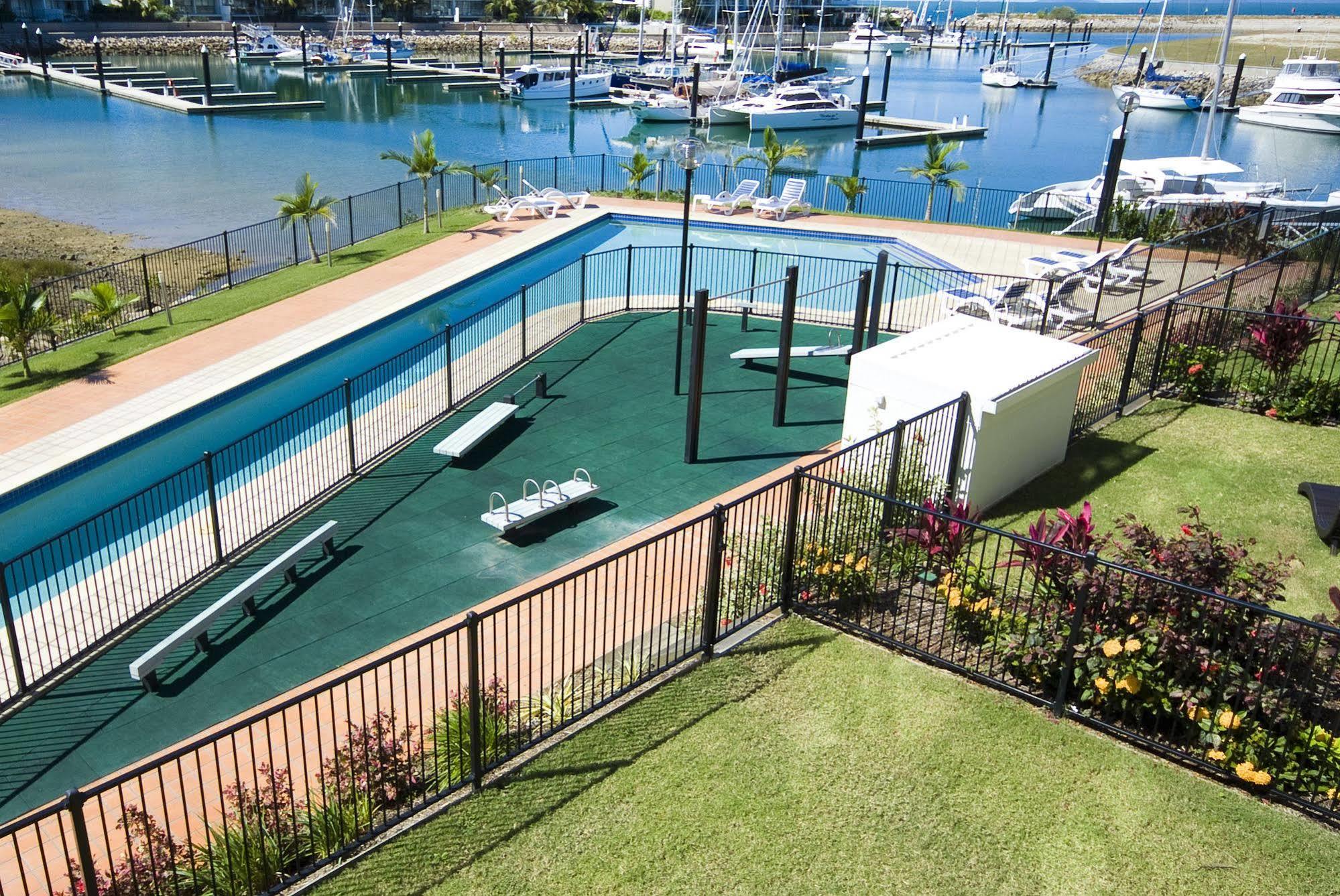 Beachside Magnetic Harbour Apartments Nelly Bay Ngoại thất bức ảnh