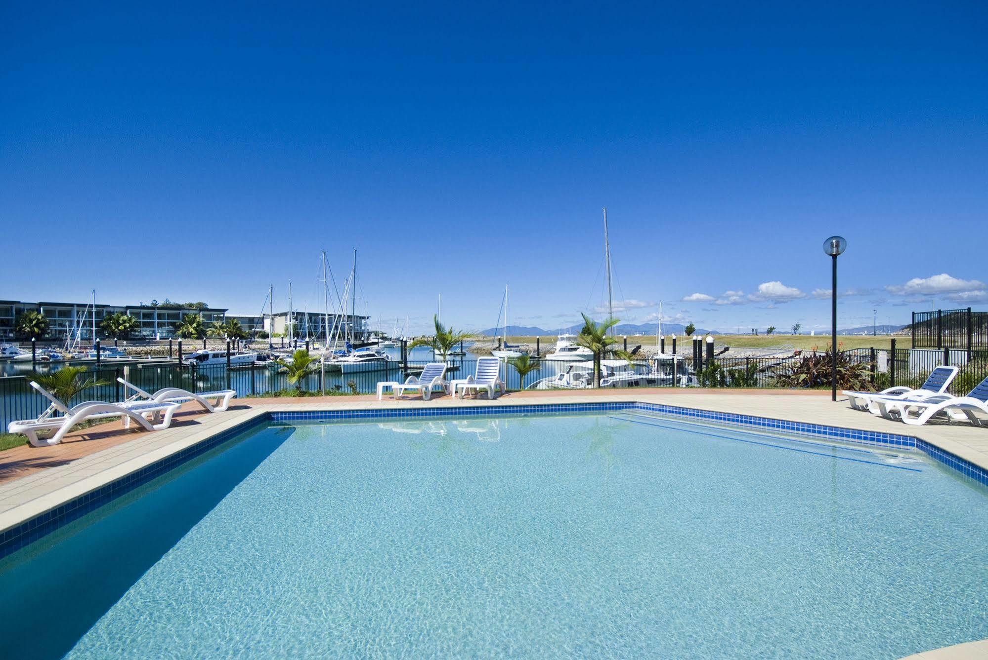 Beachside Magnetic Harbour Apartments Nelly Bay Ngoại thất bức ảnh