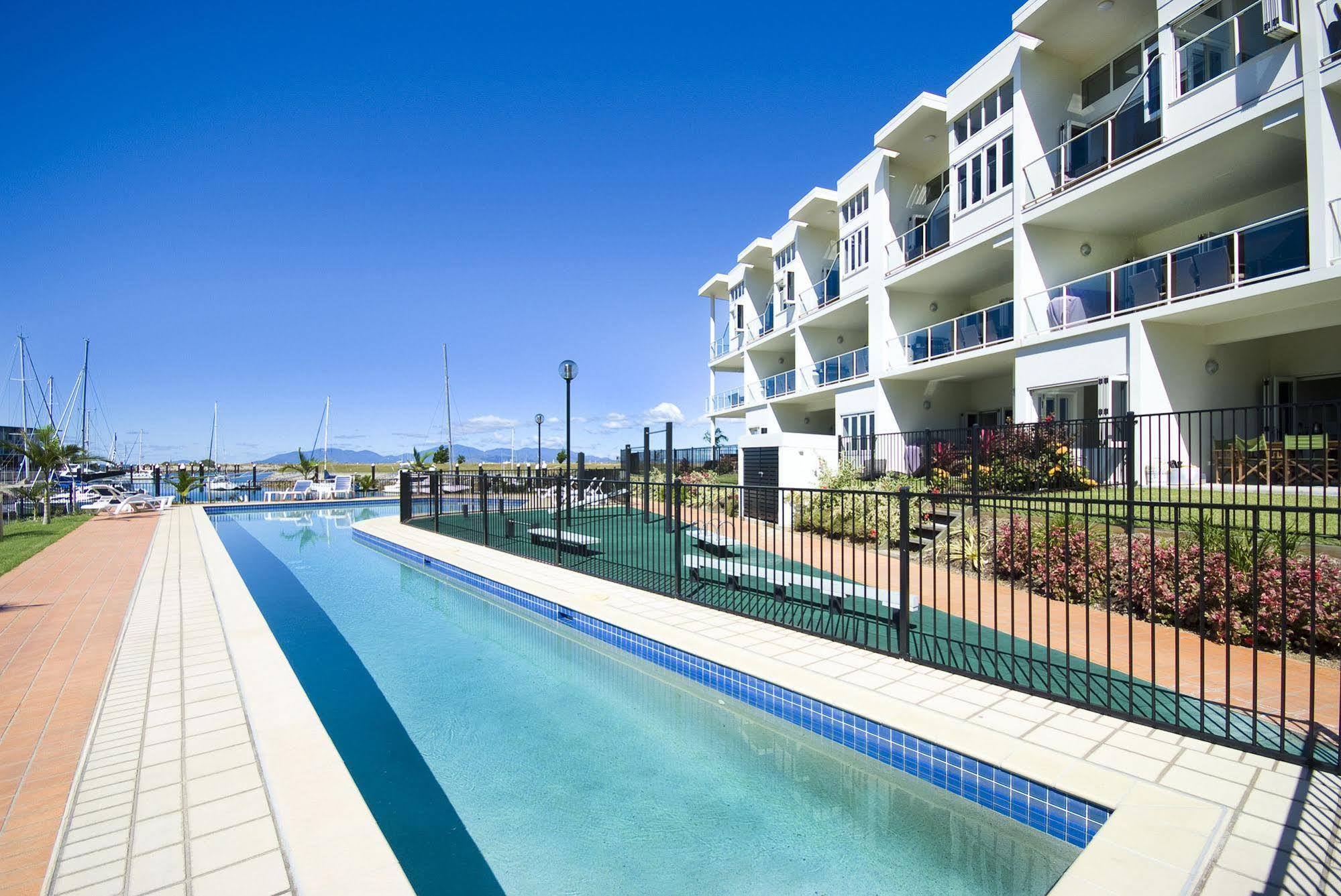 Beachside Magnetic Harbour Apartments Nelly Bay Ngoại thất bức ảnh