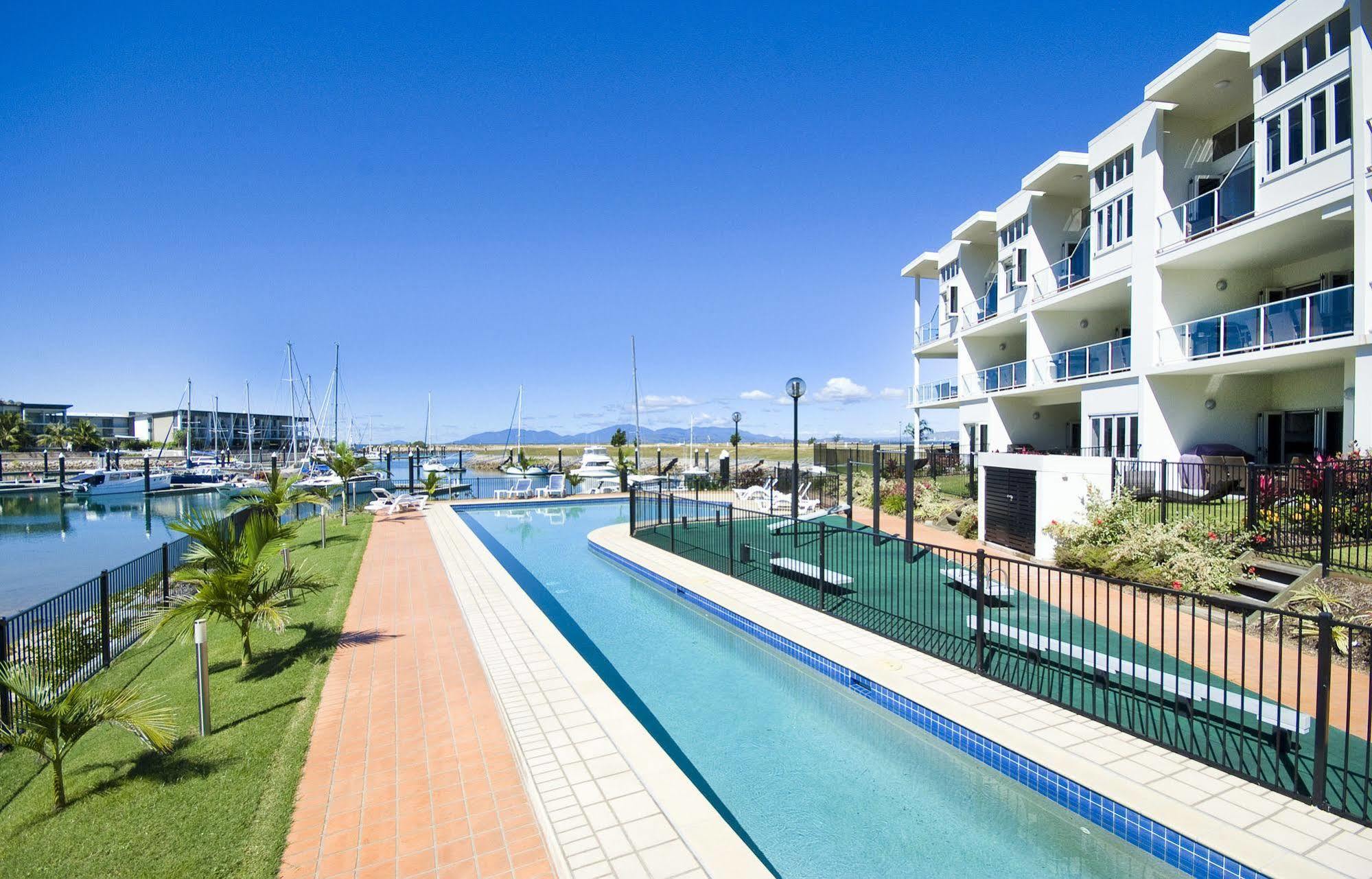 Beachside Magnetic Harbour Apartments Nelly Bay Ngoại thất bức ảnh